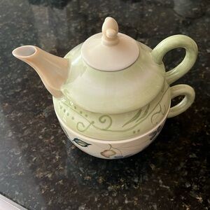 Evelyn Collection tea for one